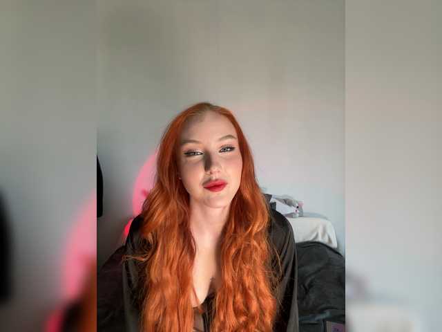 Alyna-Yluana live cam on BongaCams