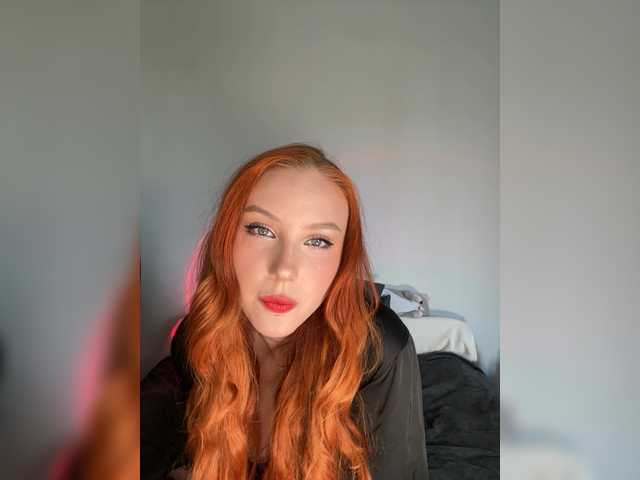 Alyna-Yluana live cam on BongaCams