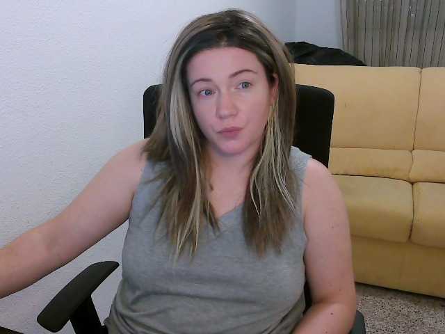 GodessInCharge live webcam show