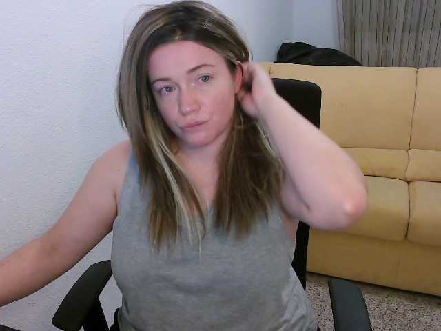 GodessInCharge live webcam show