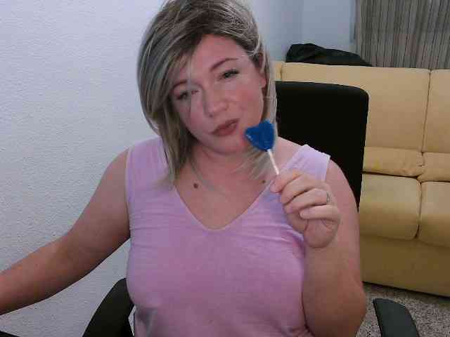 GodessInCharge webcam