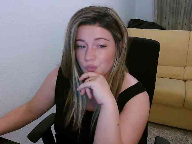GodessInCharge webcam