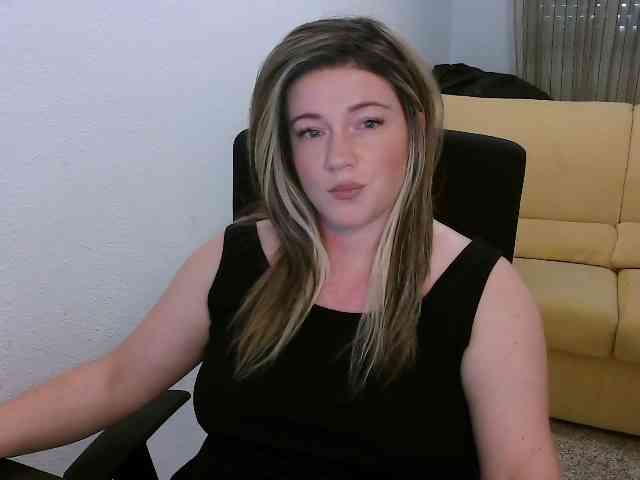 GodessInCharge webcam