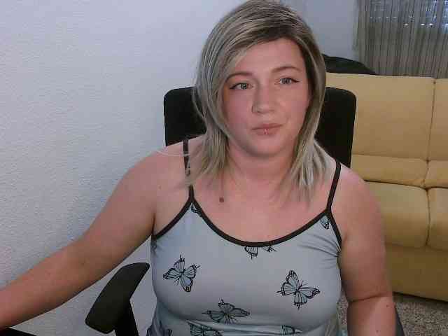 GodessInCharge webcam