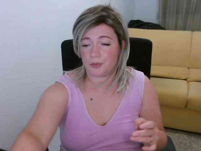 GodessInCharge webcam