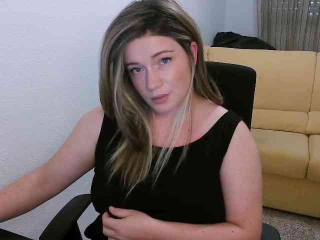 GodessInCharge webcam
