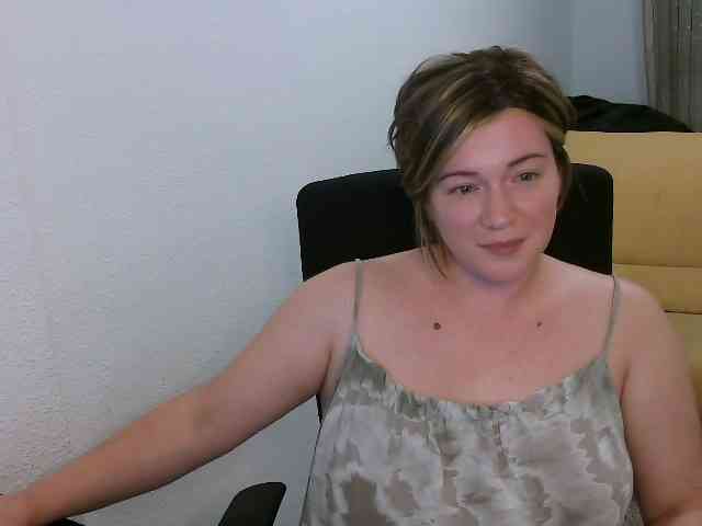 GodessInCharge webcam