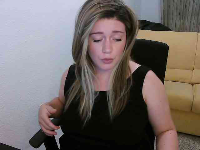 GodessInCharge webcam