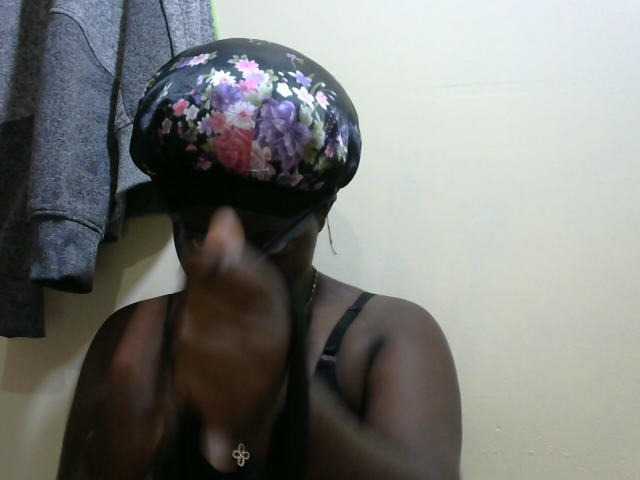 Beautybae live cam on BongaCams