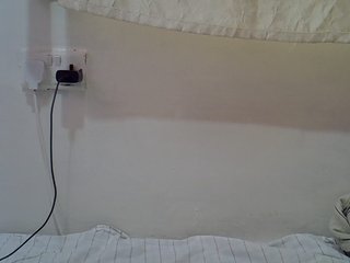 Smileylily's Live Webcam