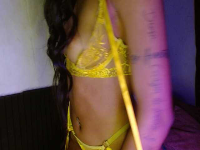 Bayonettaxxx live cam on BongaCams