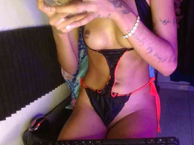 Bayonettaxxx webcam