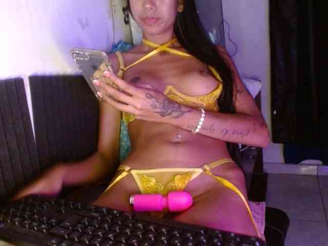 Bayonettaxxx webcam