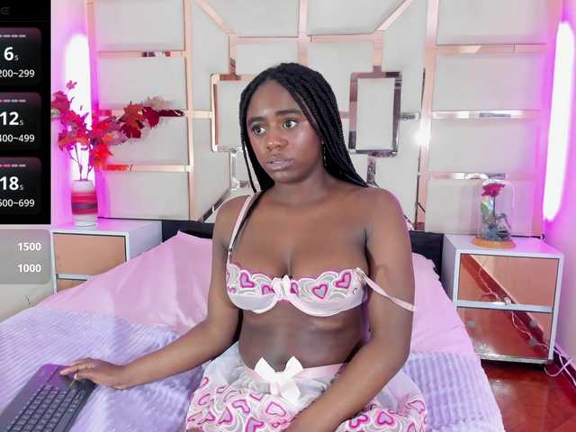 mila-fosterr live cam on BongaCams