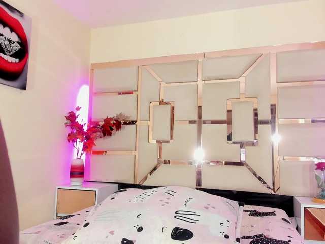 mila-fosterr live cam on BongaCams
