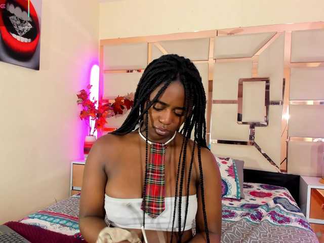 mila-fosterr live cam on BongaCams