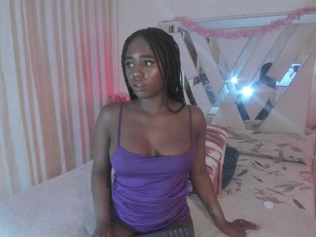 mila-fosterr live cam on BongaCams