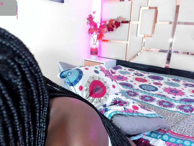 mila-fosterr live cam on BongaCams