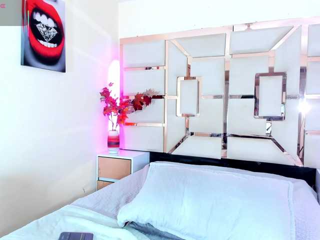 mila-fosterr live cam on BongaCams