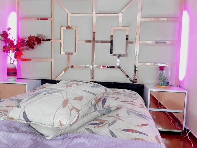 mila-fosterr live cam on BongaCams