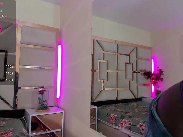 mila-fosterr live cam on BongaCams