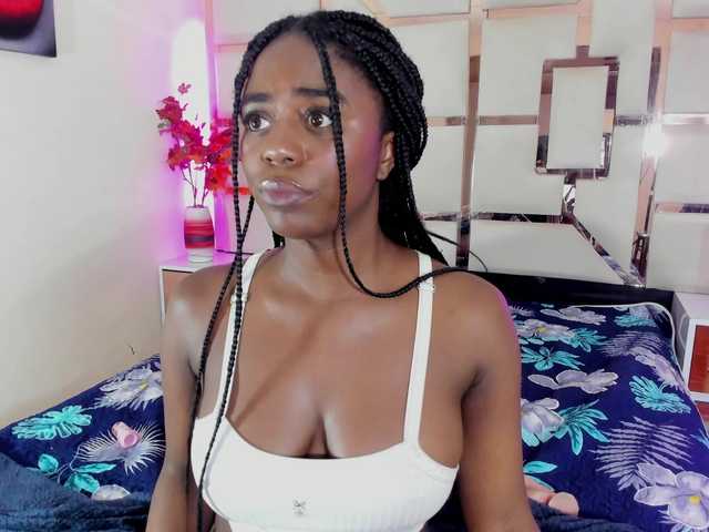 mila-fosterr live cam on BongaCams