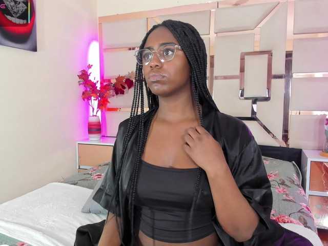 mila-fosterr live cam on BongaCams