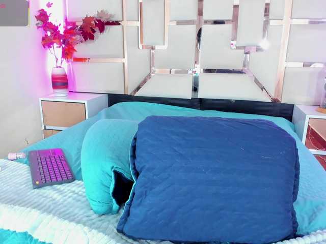 mila-fosterr live cam on BongaCams