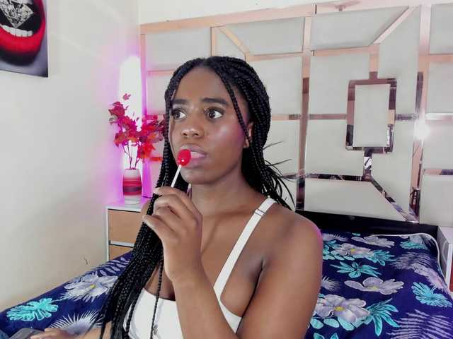 mila-fosterr live cam on BongaCams