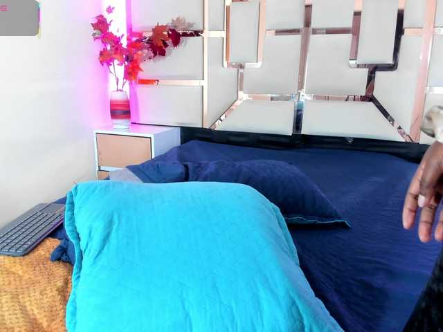 mila-fosterr live cam on BongaCams