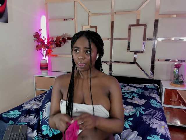 mila-fosterr live cam on BongaCams