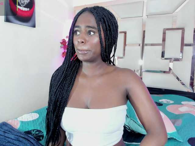 mila-fosterr live cam on BongaCams
