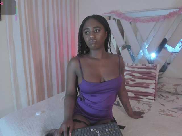 mila-fosterr live cam on BongaCams