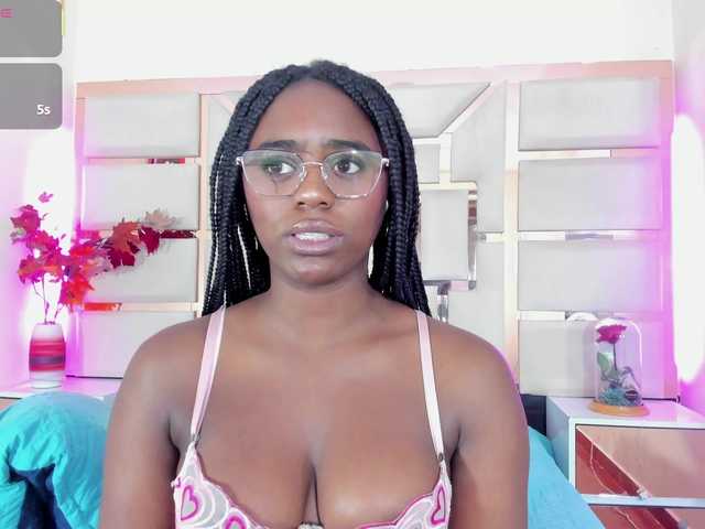 mila-fosterr live cam on BongaCams