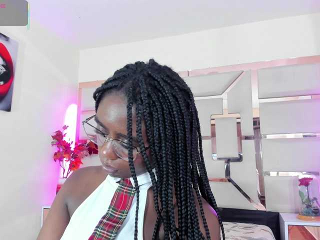 mila-fosterr live cam on BongaCams
