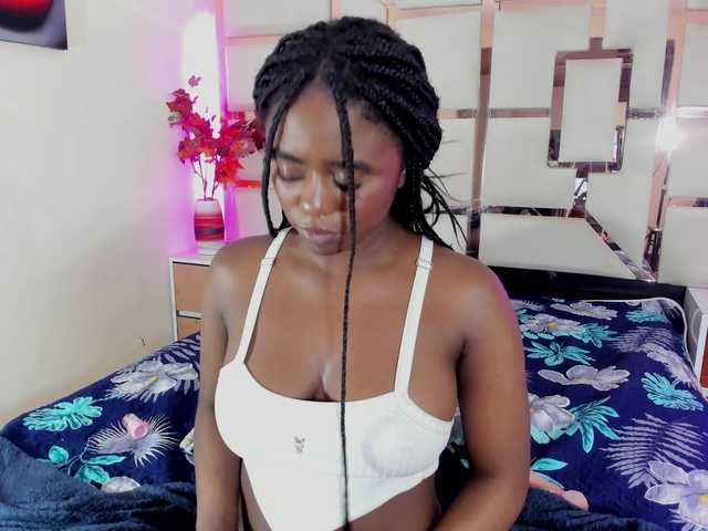mila-fosterr live cam on BongaCams