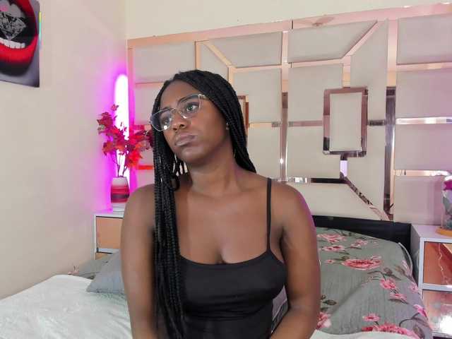 mila-fosterr live cam on BongaCams