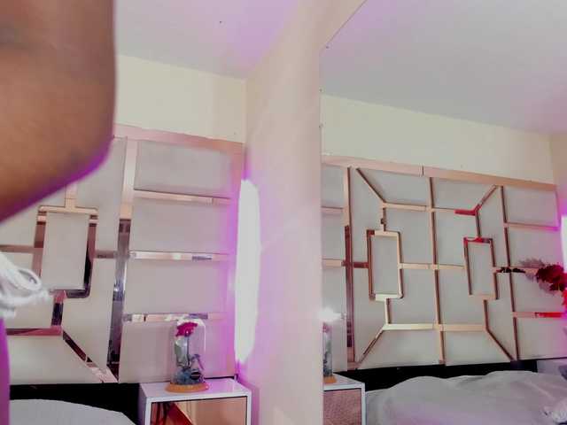 mila-fosterr live cam on BongaCams