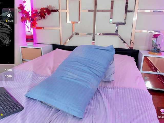 mila-fosterr live cam on BongaCams