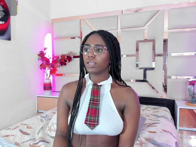 mila-fosterr live cam on BongaCams