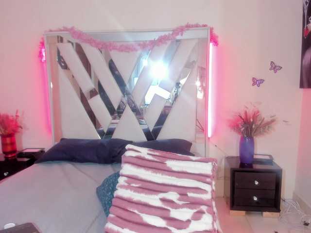mila-fosterr live cam on BongaCams
