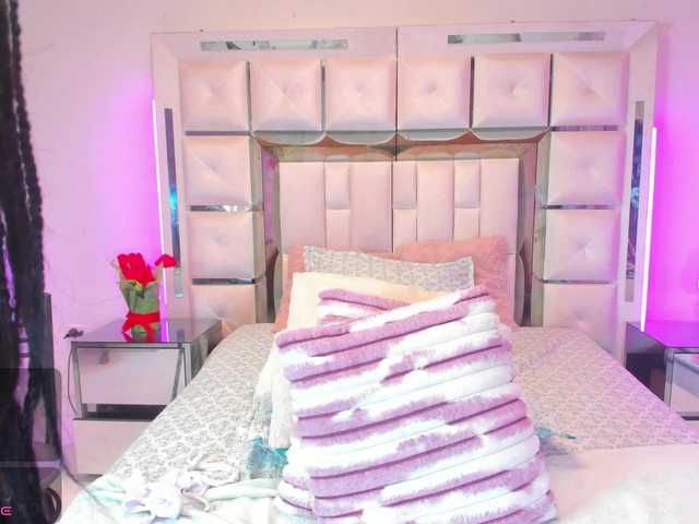 mila-fosterr live cam on BongaCams