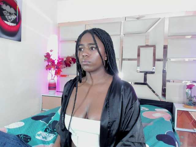 mila-fosterr live cam on BongaCams
