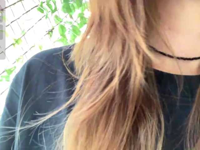 ValeriaHova live cam on BongaCams