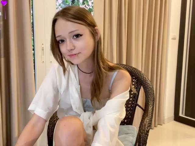 ValeriaHova live cam on BongaCams
