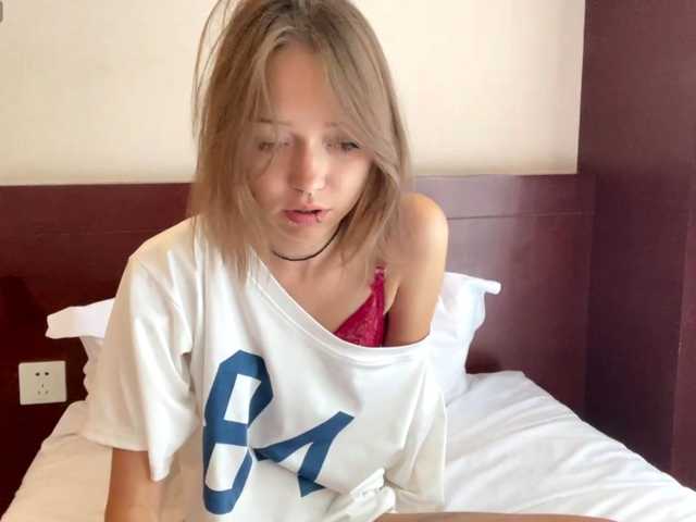 ValeriaHova live cam on BongaCams