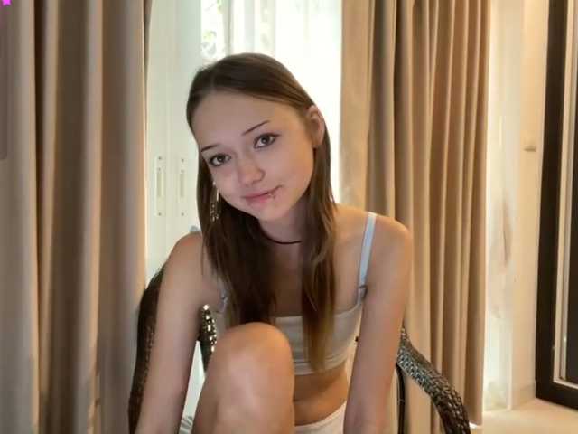 ValeriaHova live cam on BongaCams