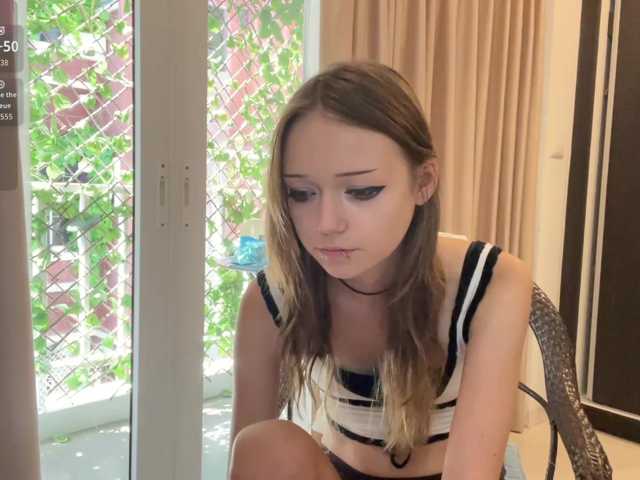 ValeriaHova live cam on BongaCams