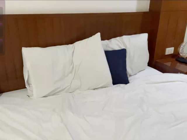 ValeriaHova — live female cam