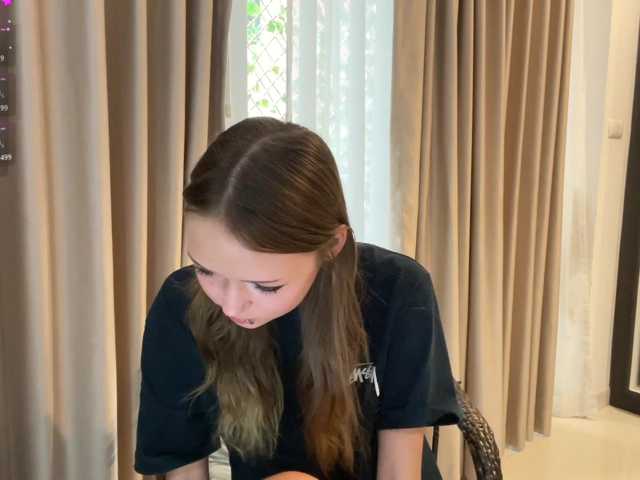 ValeriaHova live cam on BongaCams